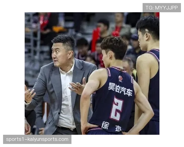 杜锋延长奎因出场时间难挽败局，广东外援轮换陷入单打困境。